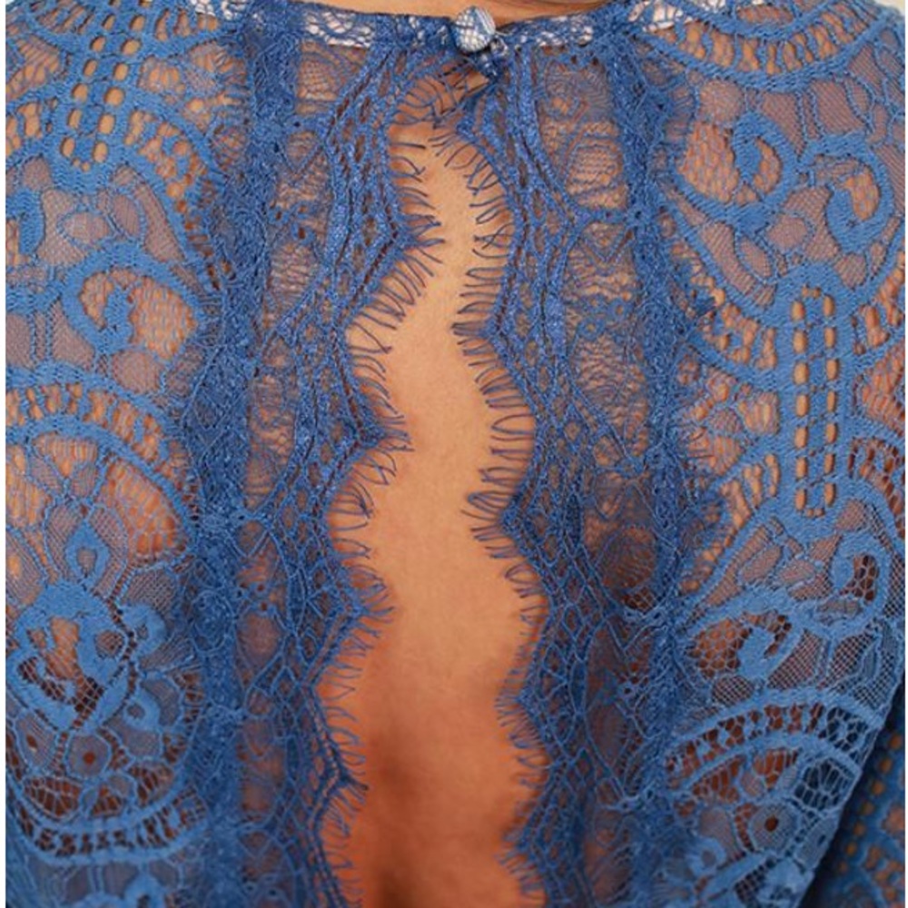 Final drop! Blue Lace Open Back 👗 | M/L | - Picture 4 of 8